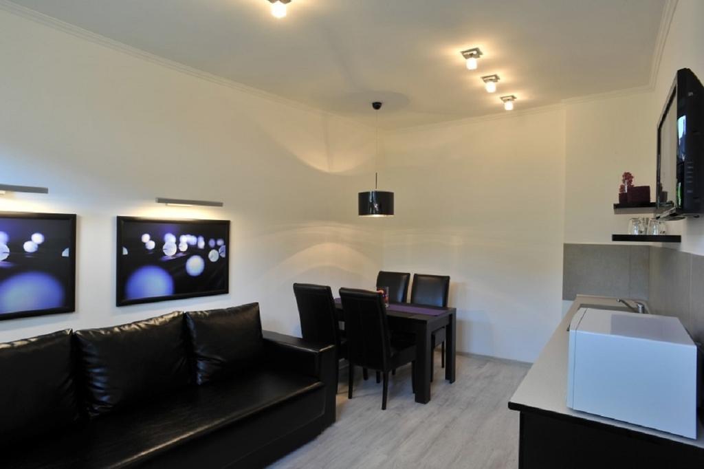 Apartments On Nalivayka リヴィウ 部屋 写真